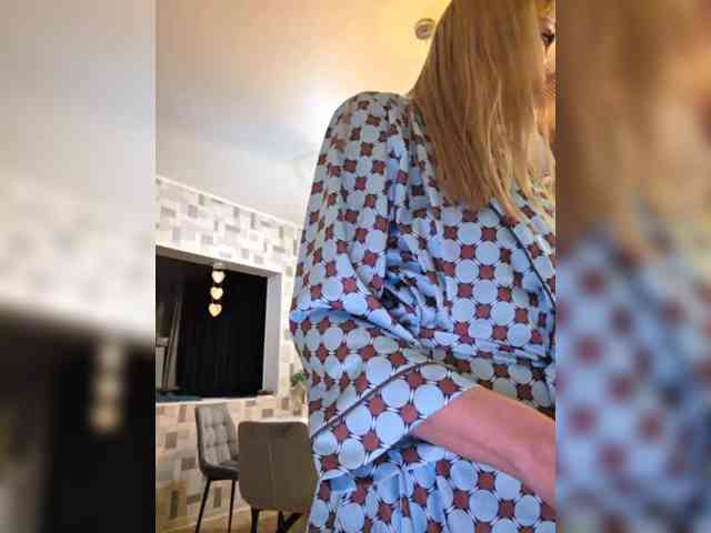 Blondi_Love webcam