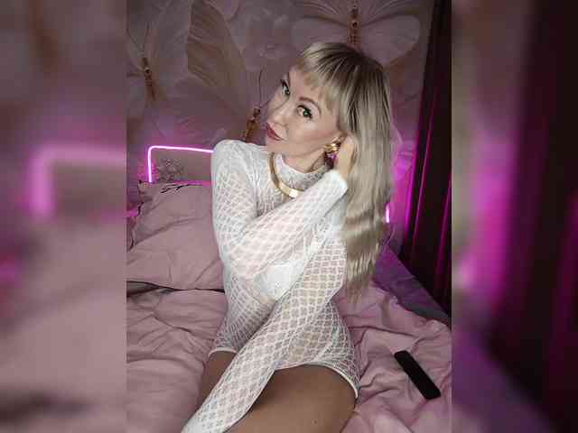 Blondi_Love webcam