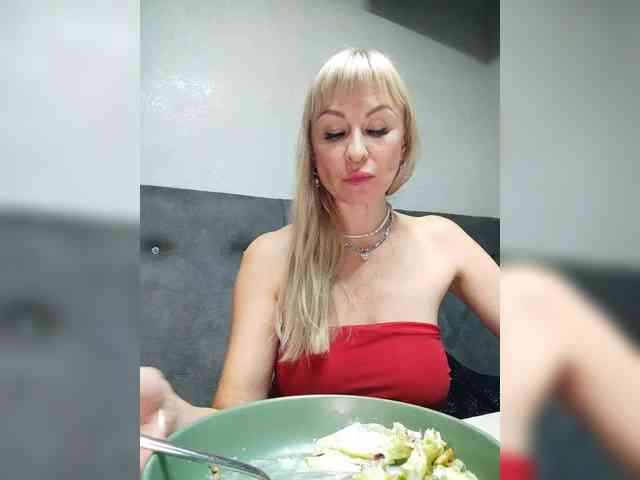 Blondi_Love webcam
