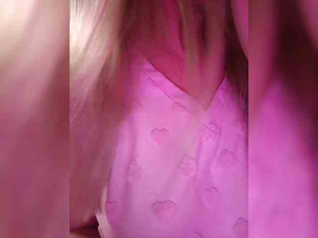 Love-blondi webcam