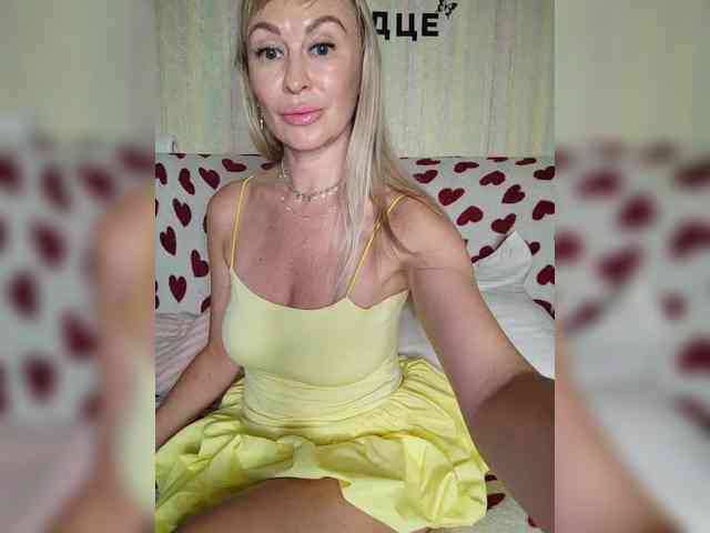 Blondi_Love webcam