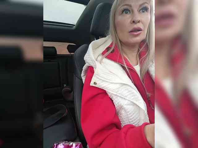 Blondi_Love webcam