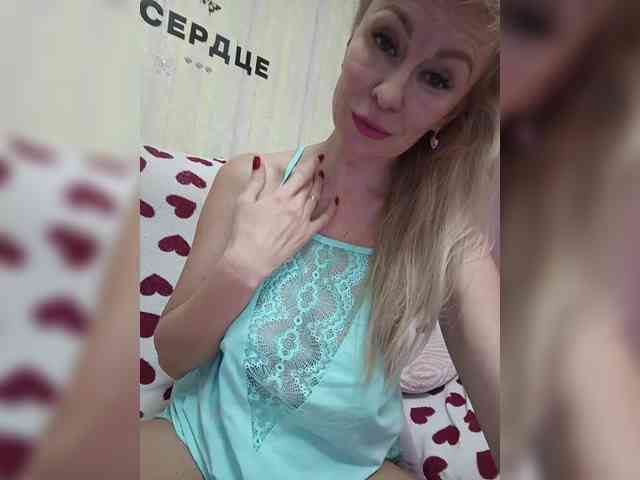 Blondi_Love webcam