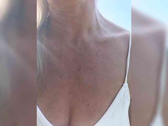 Blondi_Love webcam