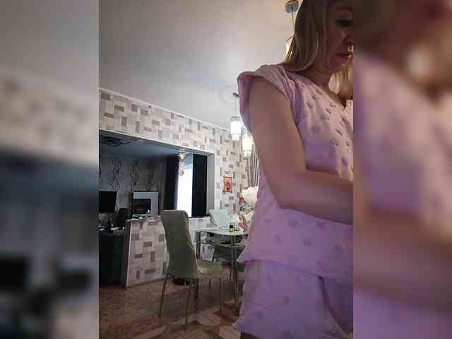 Love-blondi webcam
