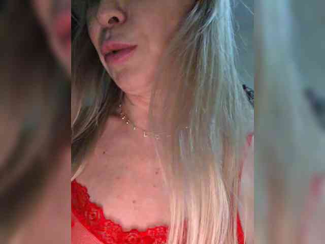 Love-blondi webcam