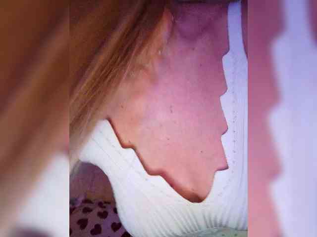 Blondi_Love webcam