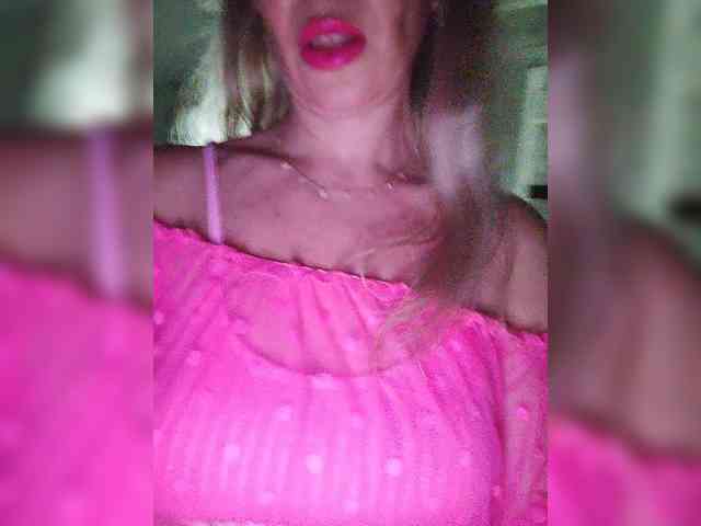 Blondi_Love webcam