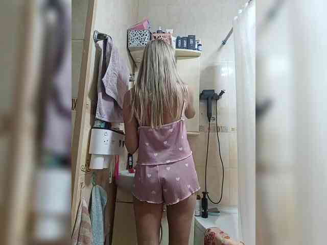 Blondi_Love webcam