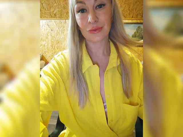 Blondi_Love webcam