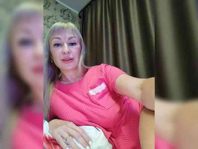 Blondi_Love webcam