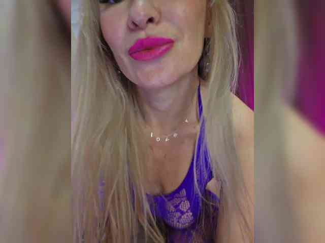 Love-blondi webcam