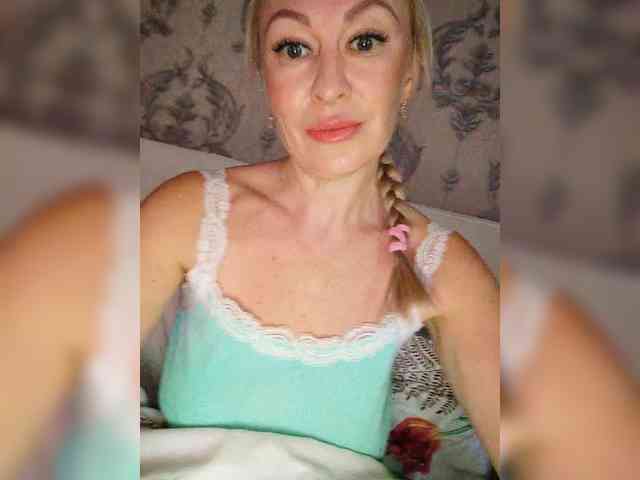 Blondi_Love webcam