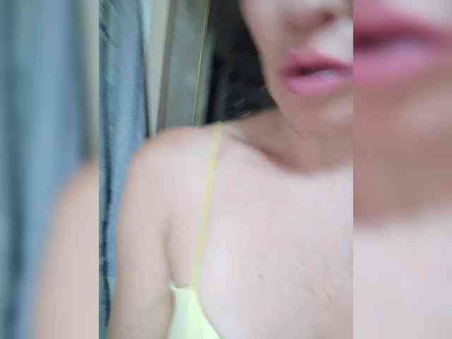 Blondi_Love webcam