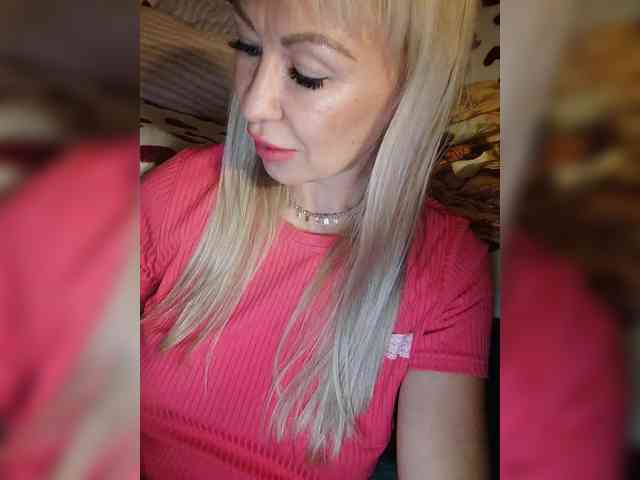 Blondi_Love webcam