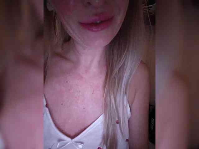 Love-blondi webcam