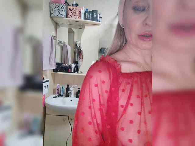Blondi_Love webcam