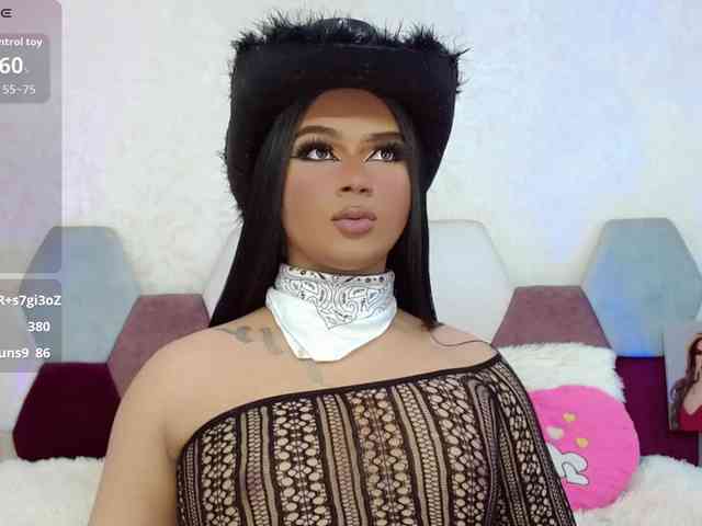 ZoeValentina Live Webcam on {site_name}