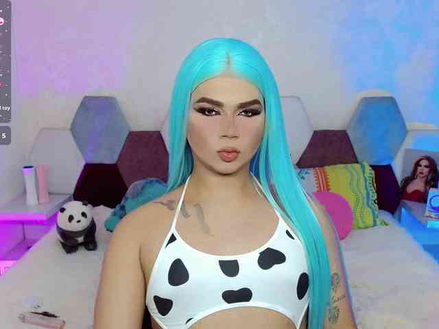 ZoeValentina Live Webcam on BongaCams