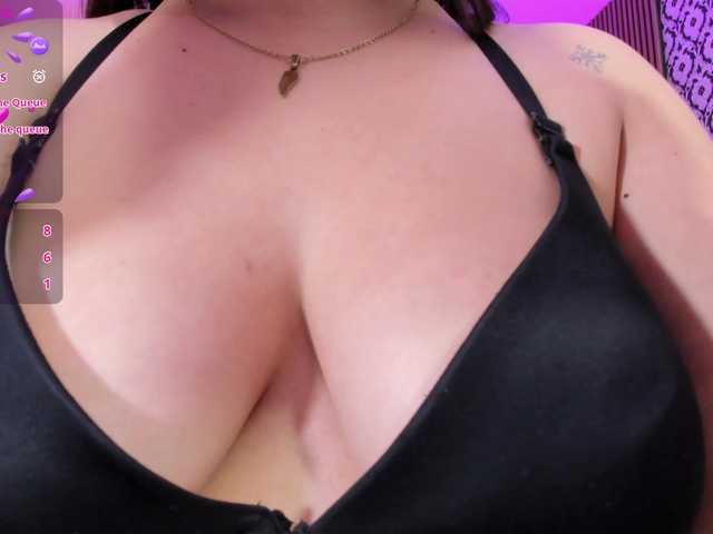 damii-tay's BongaCams show and profile