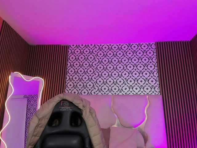 damii-tay's BongaCams show and profile