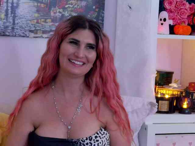 EvelynFrances webcam
