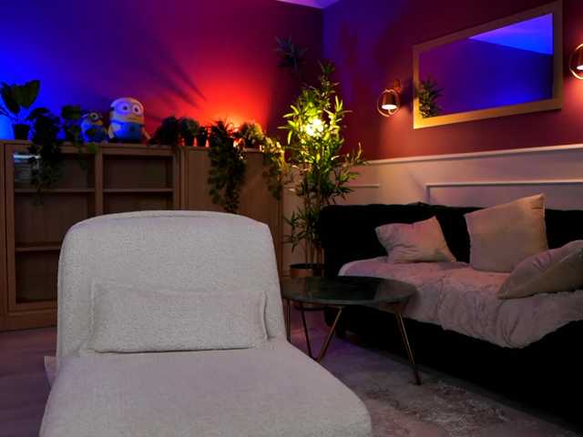 AshleysinnX's BongaCams show and profile