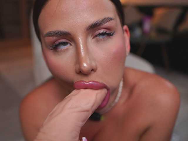 Sex chat gratuit in direct cu AshleysinnX pe BongaCams