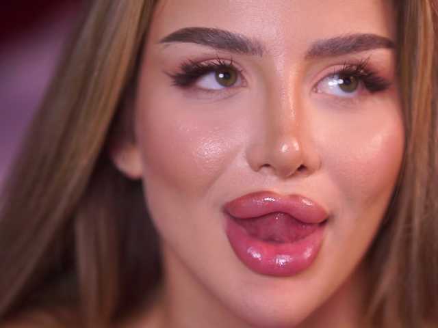 Sex chat gratuit in direct cu AshleysinnX pe BongaCams