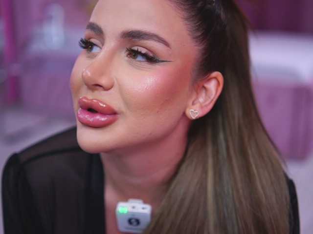 AshleysinnX's BongaCams show and profile