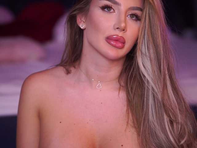 Sex chat gratuit in direct cu AshleysinnX pe BongaCams