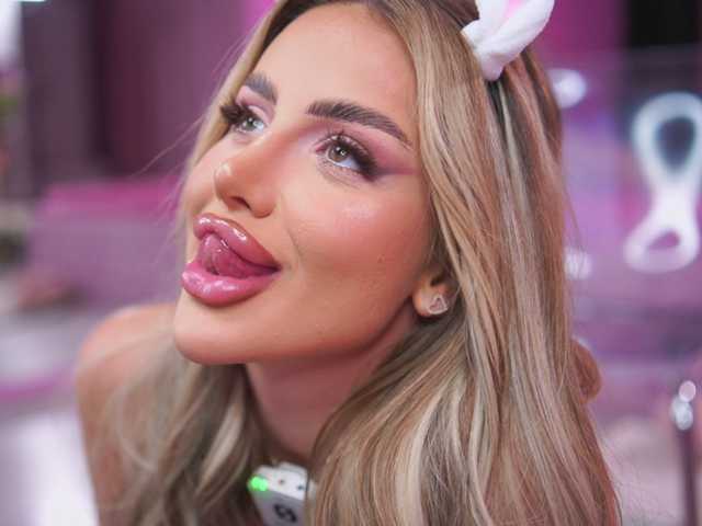 Sex chat gratuit in direct cu AshleysinnX pe BongaCams