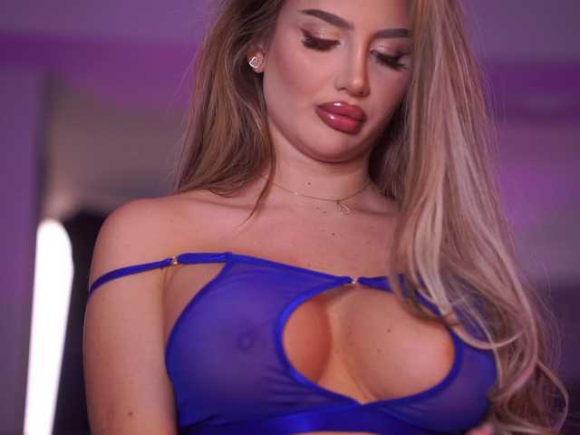 Sex chat gratuit in direct cu AshleysinnX pe BongaCams