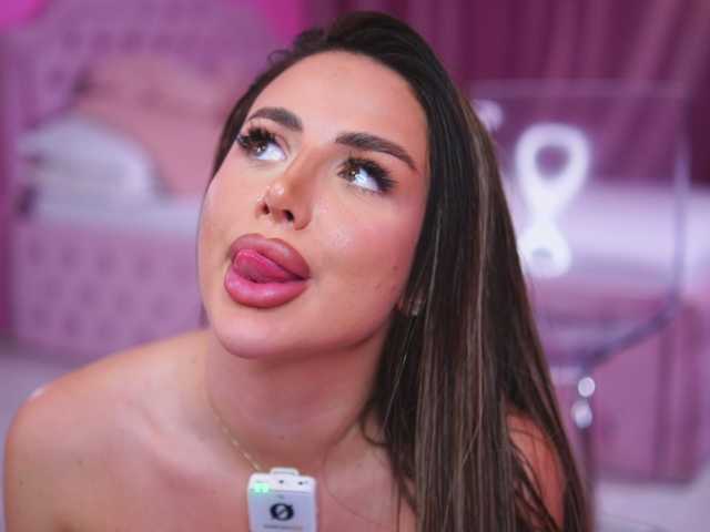 AshleysinnX's BongaCams show and profile