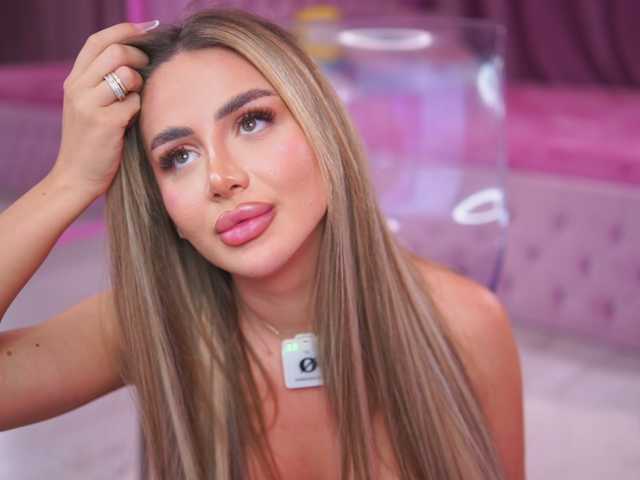 Sex chat gratuit in direct cu AshleysinnX pe BongaCams