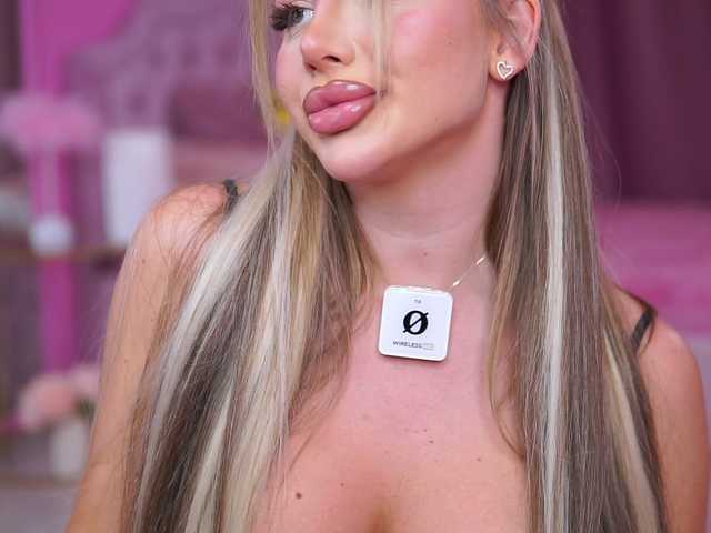 Sex chat gratuit in direct cu AshleysinnX pe BongaCams