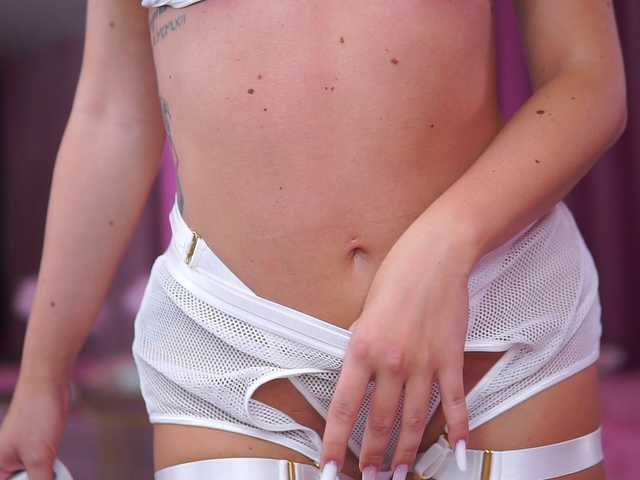 Sex chat gratuit in direct cu AshleysinnX pe BongaCams