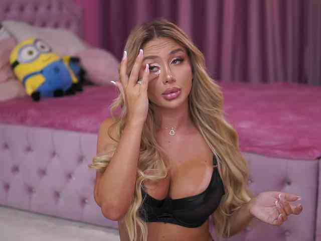AshleysinnX webcam