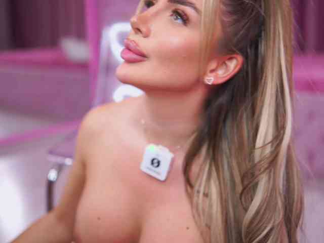 AshleysinnX Live Webcam on BongaCams