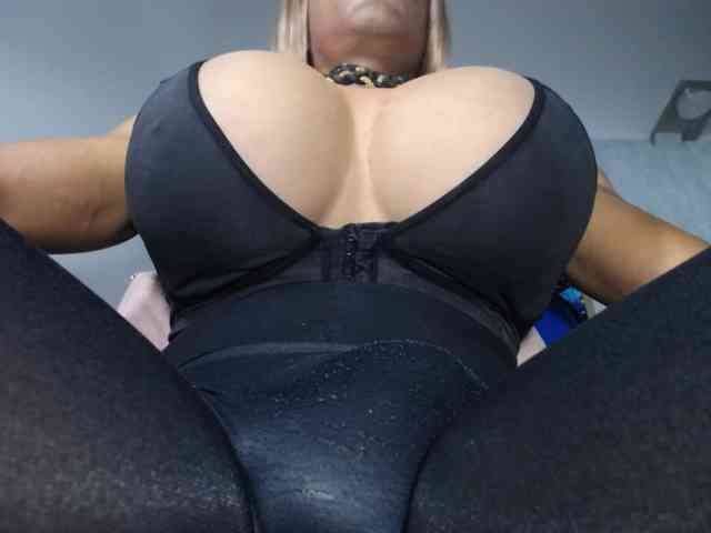 paulabigcock Live Webcam on BongaCams