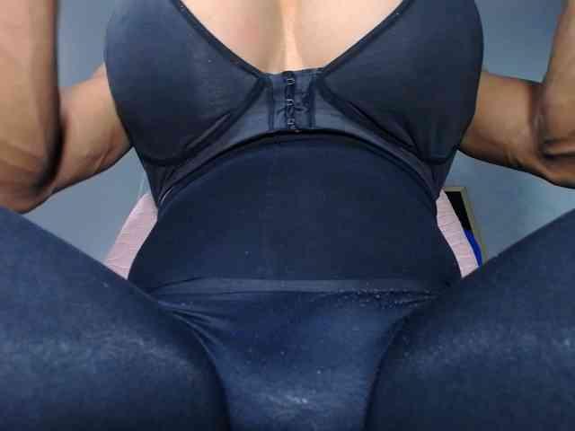 paulabigcock Live Webcam on BongaCams