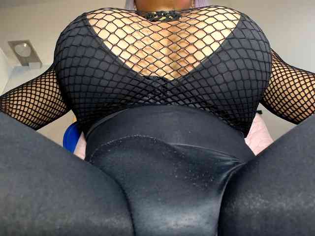 paulabigcock Live Webcam on BongaCams