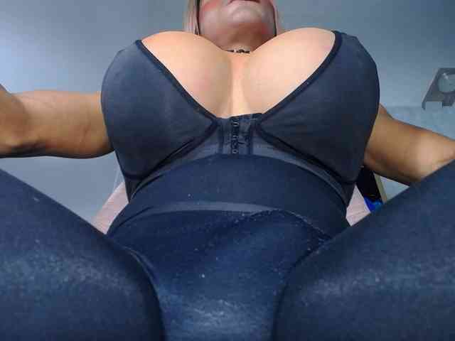 paulabigcock Live Webcam on BongaCams