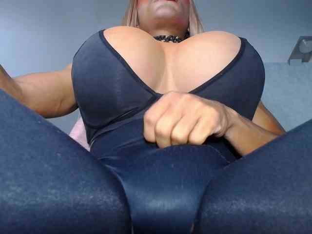 paulabigcock Live Webcam on BongaCams