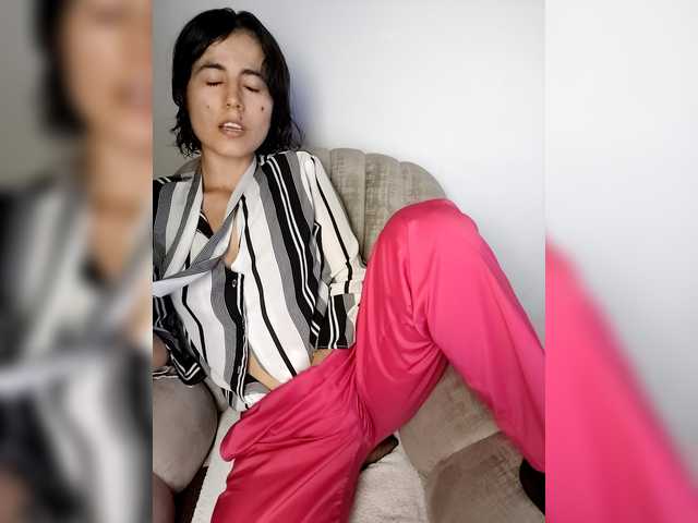 katiae's BongaCams show and profile