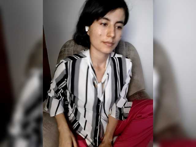 katiae's BongaCams show and profile