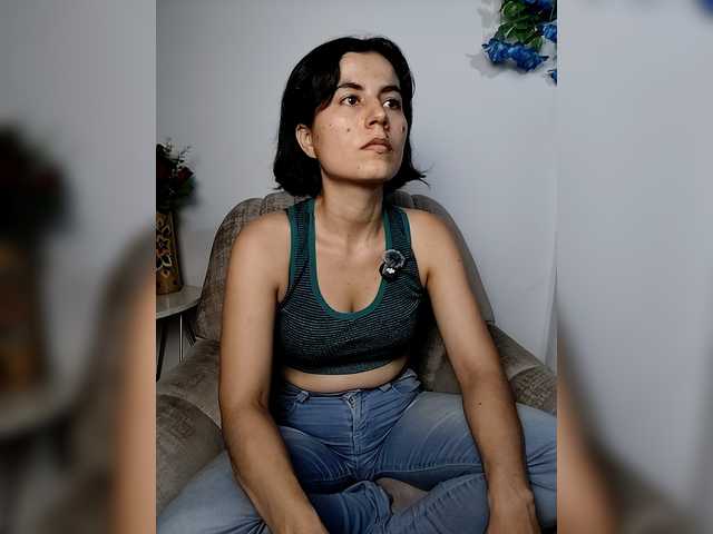 katiae's BongaCams show and profile