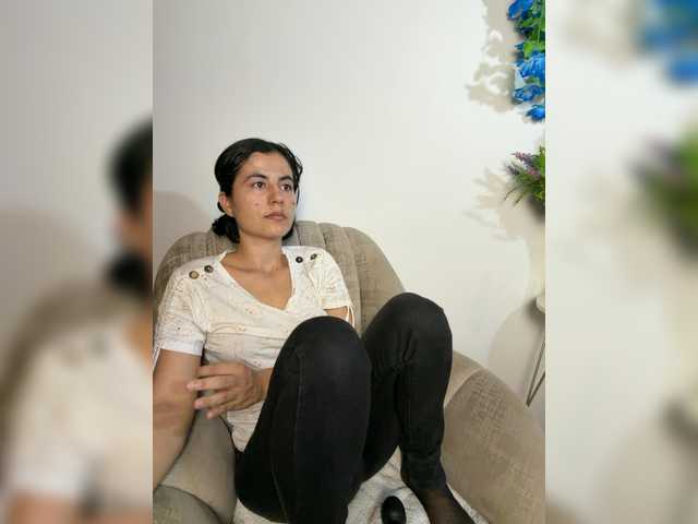 katiae's BongaCams show and profile