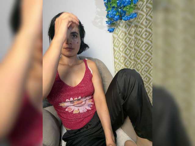 katiae's BongaCams show and profile