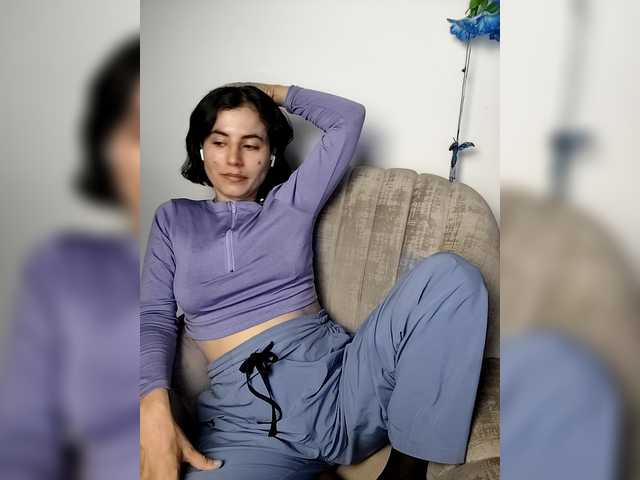 katiae's BongaCams show and profile